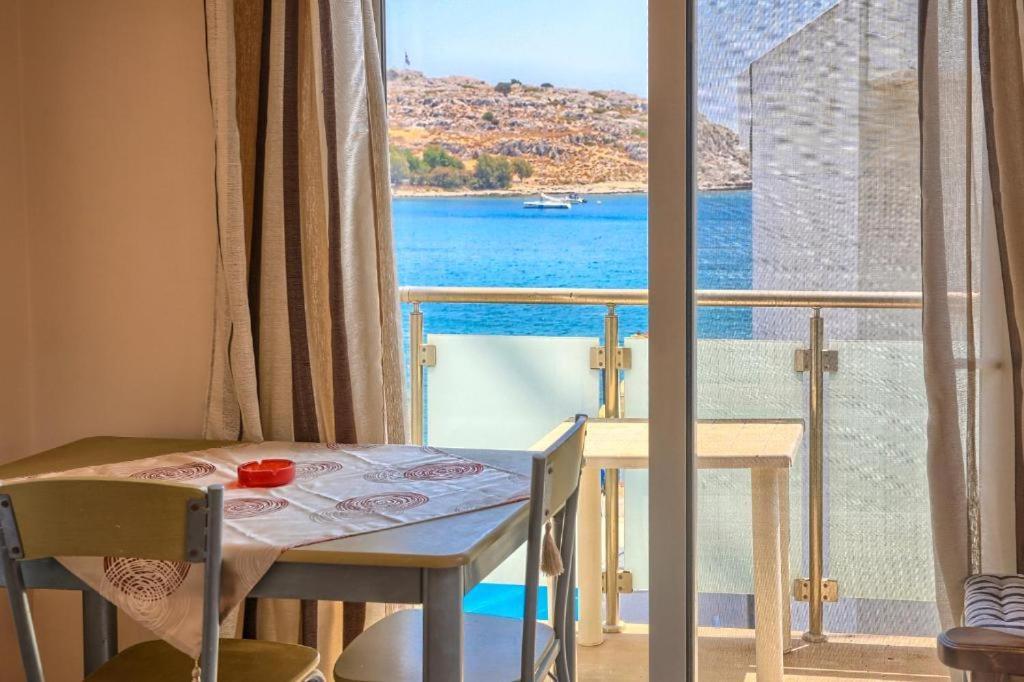 Despinas Seafront Apartments,haraki Charaki